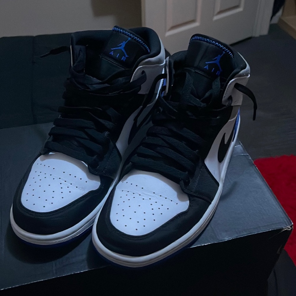 Air Jordan 1 mid SE